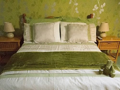 Bridgend of Lintrathen 로지 앳 로크사이드 B&B 외부 사진
