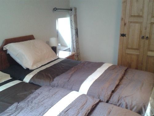 Bridgend of Lintrathen 로지 앳 로크사이드 B&B 외부 사진