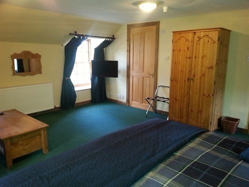 Bridgend of Lintrathen 로지 앳 로크사이드 B&B 외부 사진